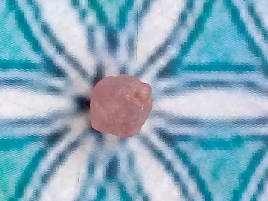 Spinelle rose fragment brut Grade A ++++ Spinelle rose fragment brut