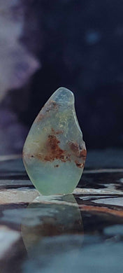 Chrysoprase du Kazakhstan pierre roulée Grade 