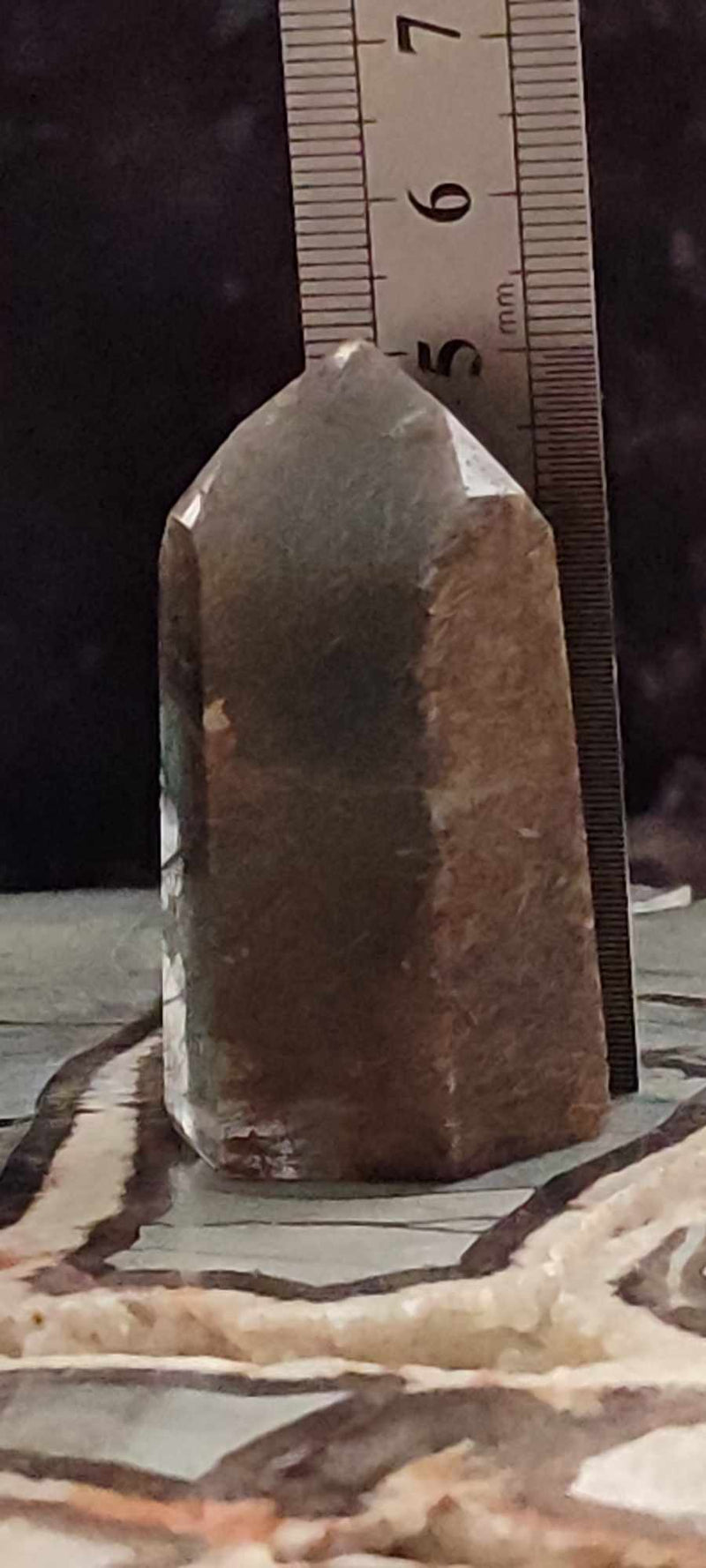 Chargez l&#39;image dans la visionneuse de la galerie, Quartz à inclusions de chlorite et de rutile du Brésil colonne Grade A++++ Quartz rutile Dans la besace du p&#39;tit Poucet (Boutique Officielle)
