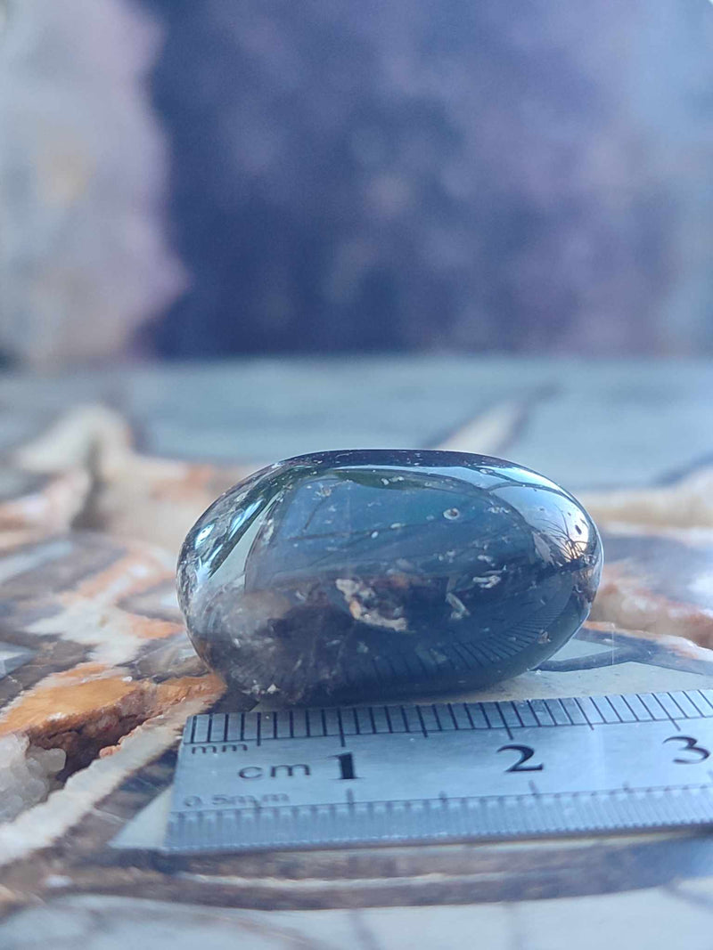 Cargue la imagen en el visor de la galería, Quartz fumé du Brésil pierre roulée Grade A++++ Quartz fumé du brésil pierre roulée Dans la besace du p&#39;tit Poucet (Boutique Officielle)
