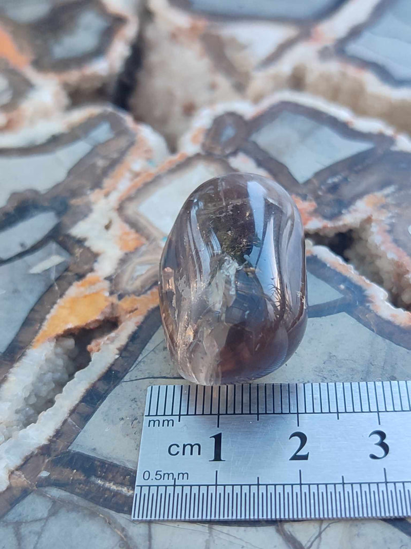 Laden Sie das Bild in Galerie -Viewer, Quartz fumé du Brésil pierre roulée Grade A++++ Quartz fumé du brésil pierre roulée Dans la besace du p&#39;tit Poucet (Boutique Officielle)
