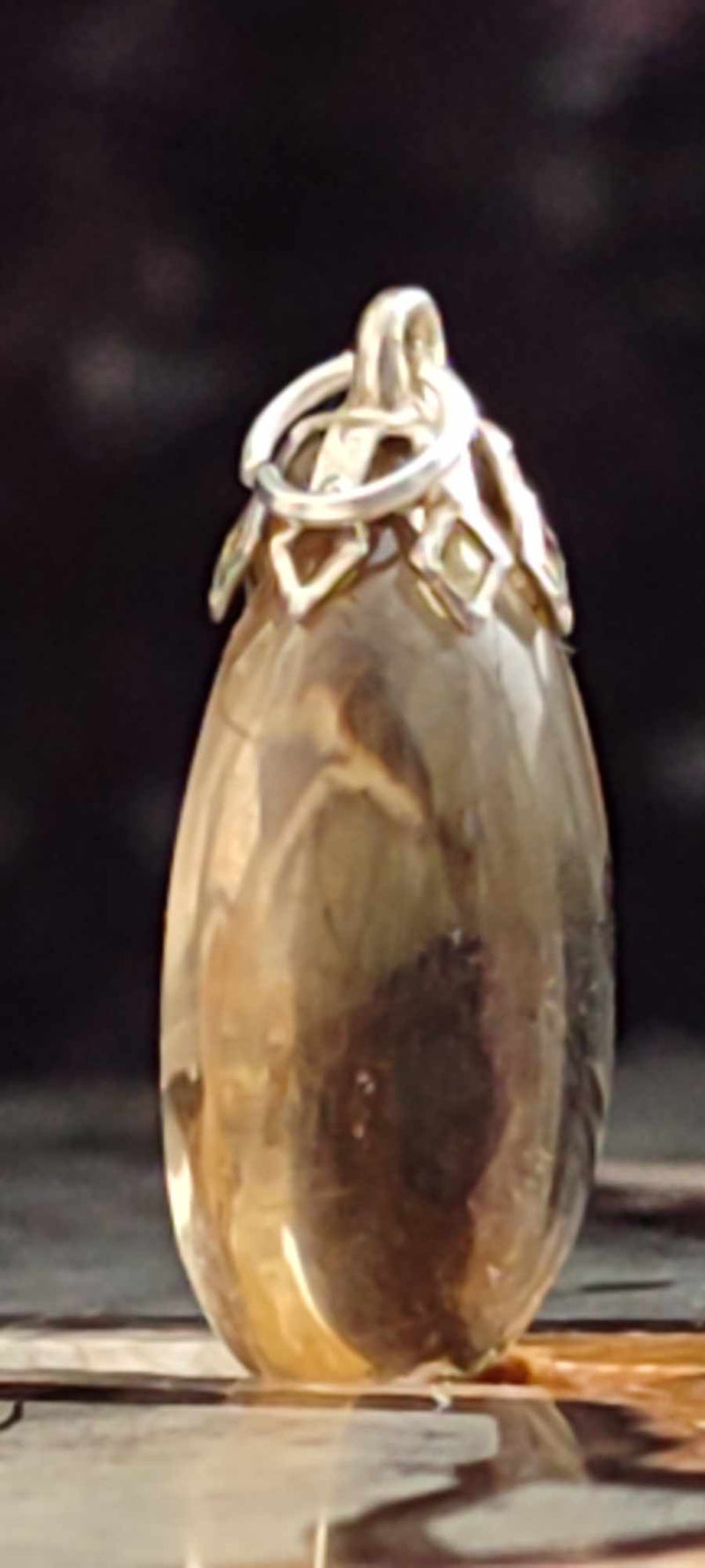 Load image into Gallery viewer, Citrine naturelle et véritable du Brésil pendentif Grade A++++ (fourni avec cordon) Citrine naturelle pendentif Dans la besace du p&#39;tit Poucet (Boutique Officielle)
