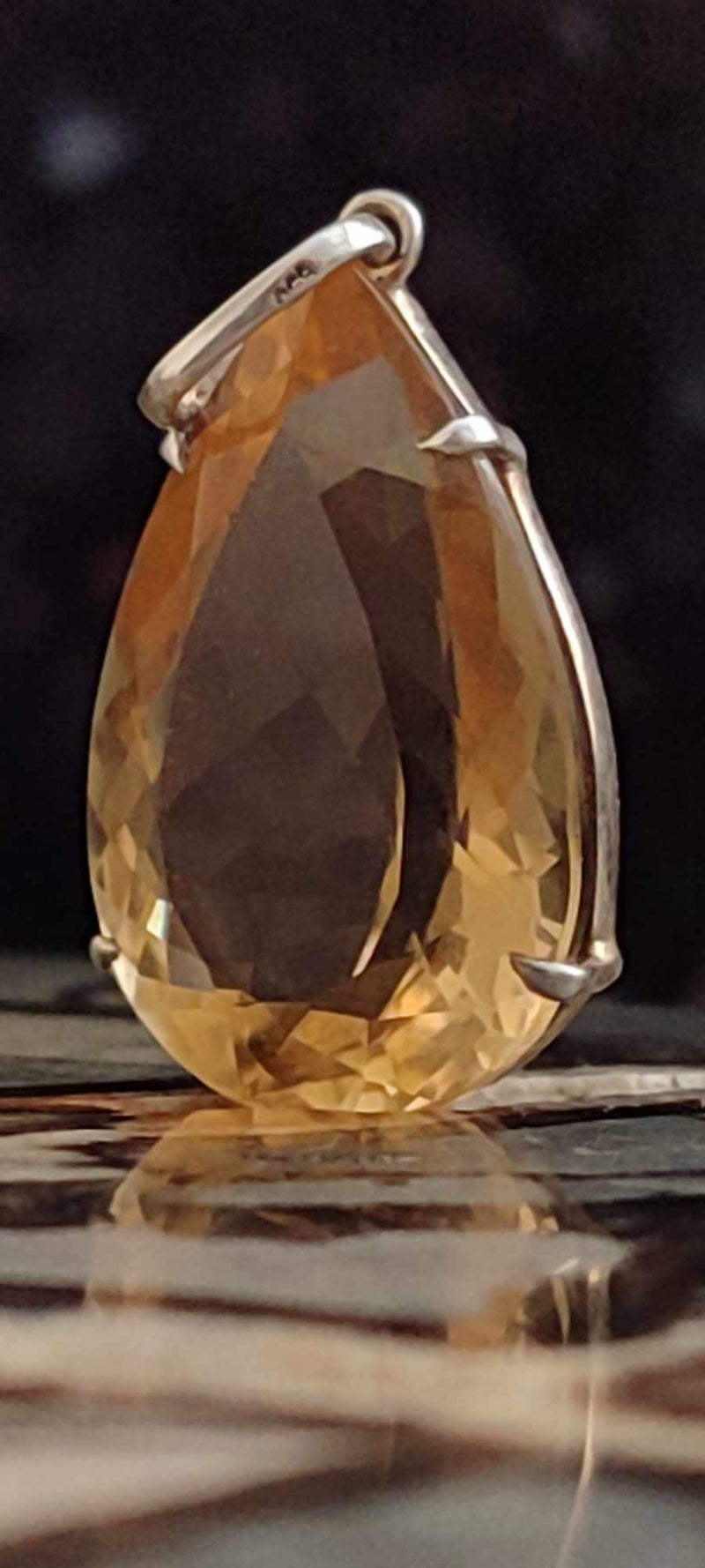 Chargez l&#39;image dans la visionneuse de la galerie, Citrine naturelle et véritable du brésil taillée en poire facettée montée sur argent 925
