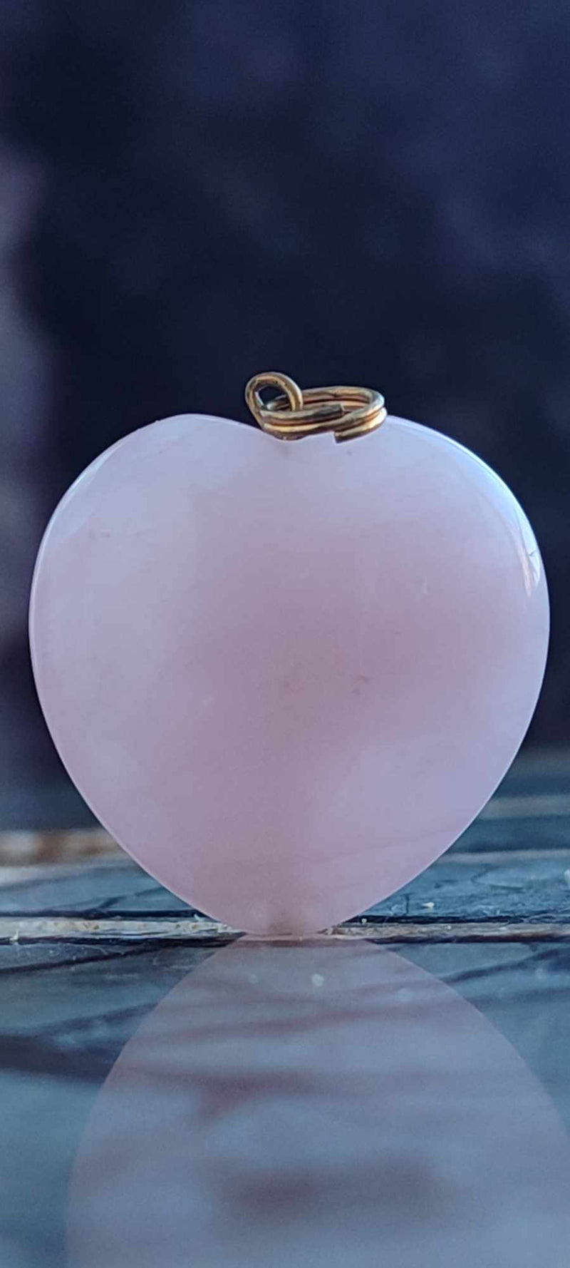 Load image into Gallery viewer, Quartz rose du Brésil pendentif coeur Grade A++++ (fourni avec cordon) Quartz rose pendentif Dans la besace du p&#39;tit Poucet (Boutique Officielle)
