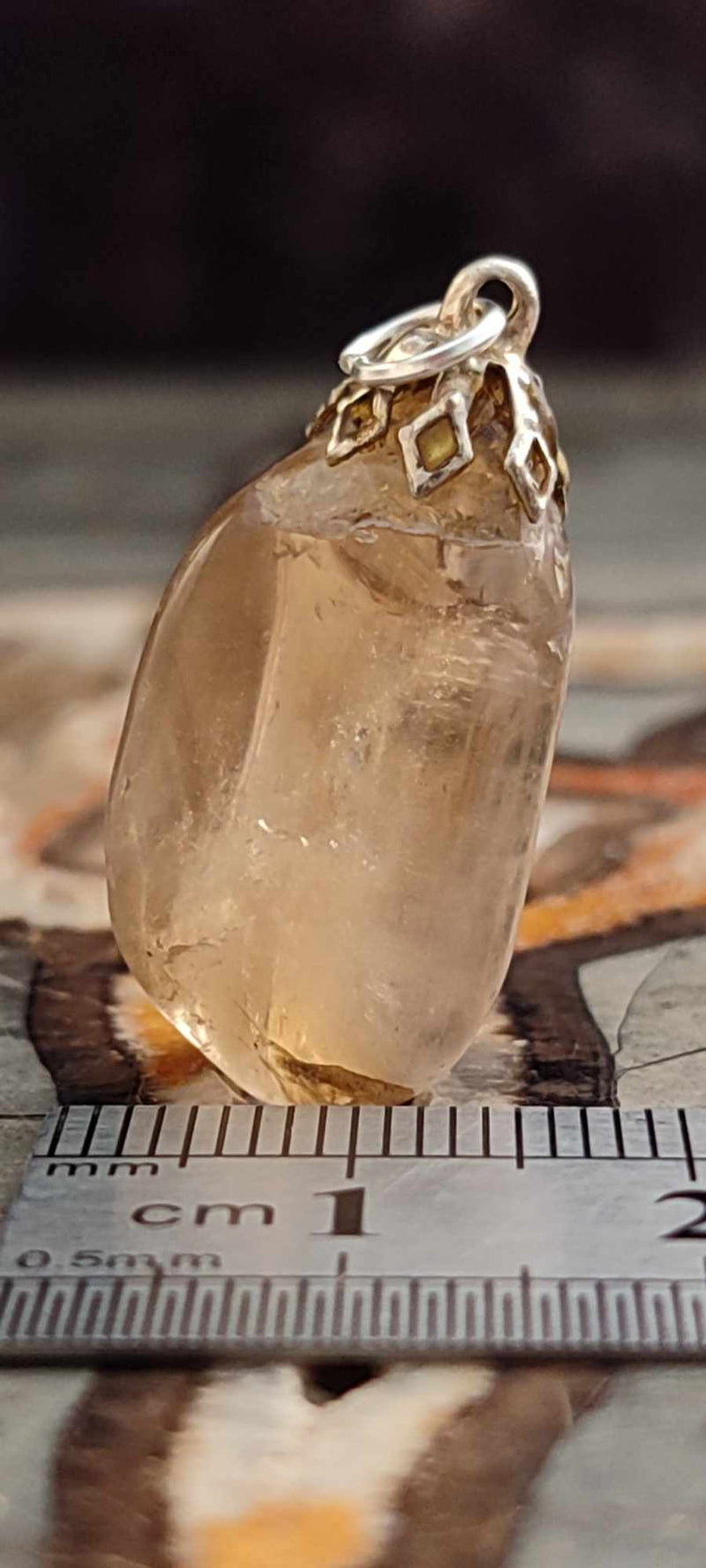 Chargez l&#39;image dans la visionneuse de la galerie, Citrine naturelle et véritable du Brésil pendentif Grade A++++ Citrine naturelle pendentif Dans la besace du p&#39;tit Poucet (Boutique Officielle)
