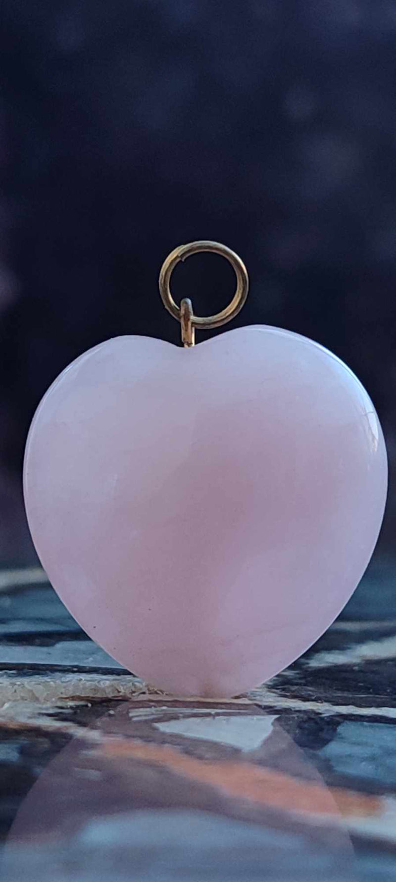 Load image into Gallery viewer, Quartz rose du Brésil pendentif coeur Grade A++++ (fourni avec cordon) Quartz rose pendentif Dans la besace du p&#39;tit Poucet (Boutique Officielle)
