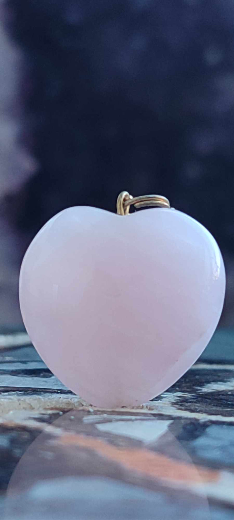 Load image into Gallery viewer, Quartz rose du Brésil pendentif coeur Grade A++++ (fourni avec cordon) Quartz rose pendentif Dans la besace du p&#39;tit Poucet (Boutique Officielle)
