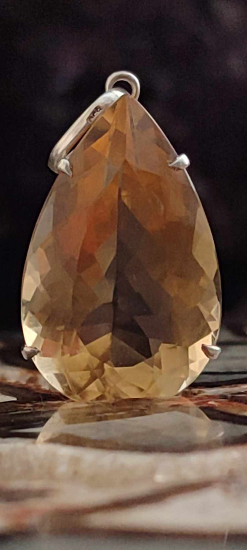 Chargez l&#39;image dans la visionneuse de la galerie, Citrine naturelle et véritable du brésil taillée en poire facettée montée sur argent 925
