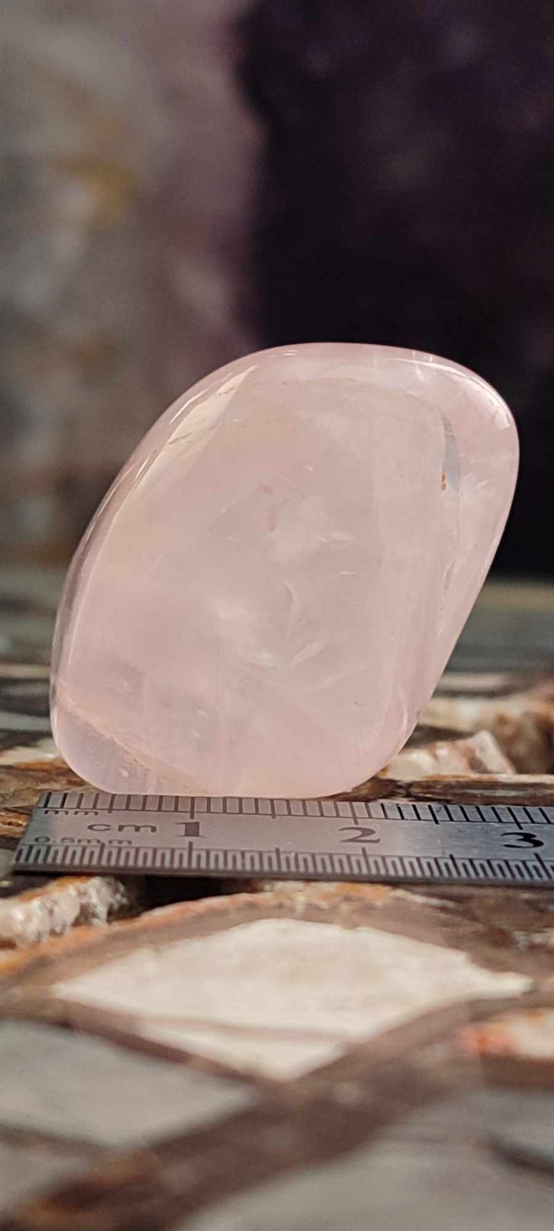 Laden Sie das Bild in Galerie -Viewer, Quartz rose du Brésil, pierre roulée Grade A++++ Pendule Quartz rose Dans la besace du p&#39;tit Poucet (Boutique Officielle)
