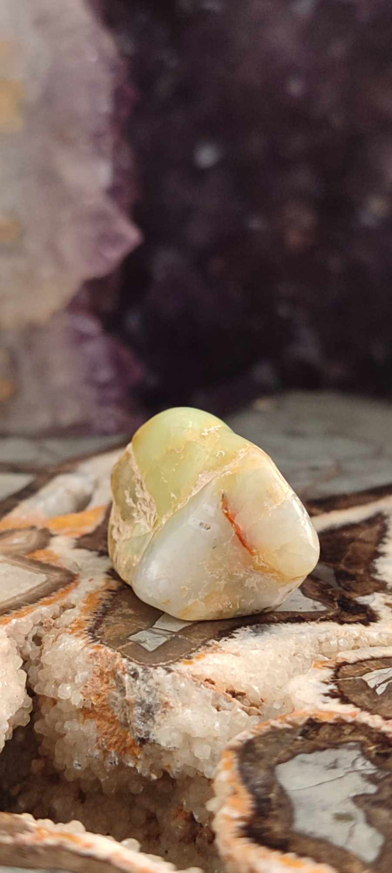 Carica immagine in Galleria Viewer, Chrysoprase du Kazakhstan pierre roulée Grade A++++
