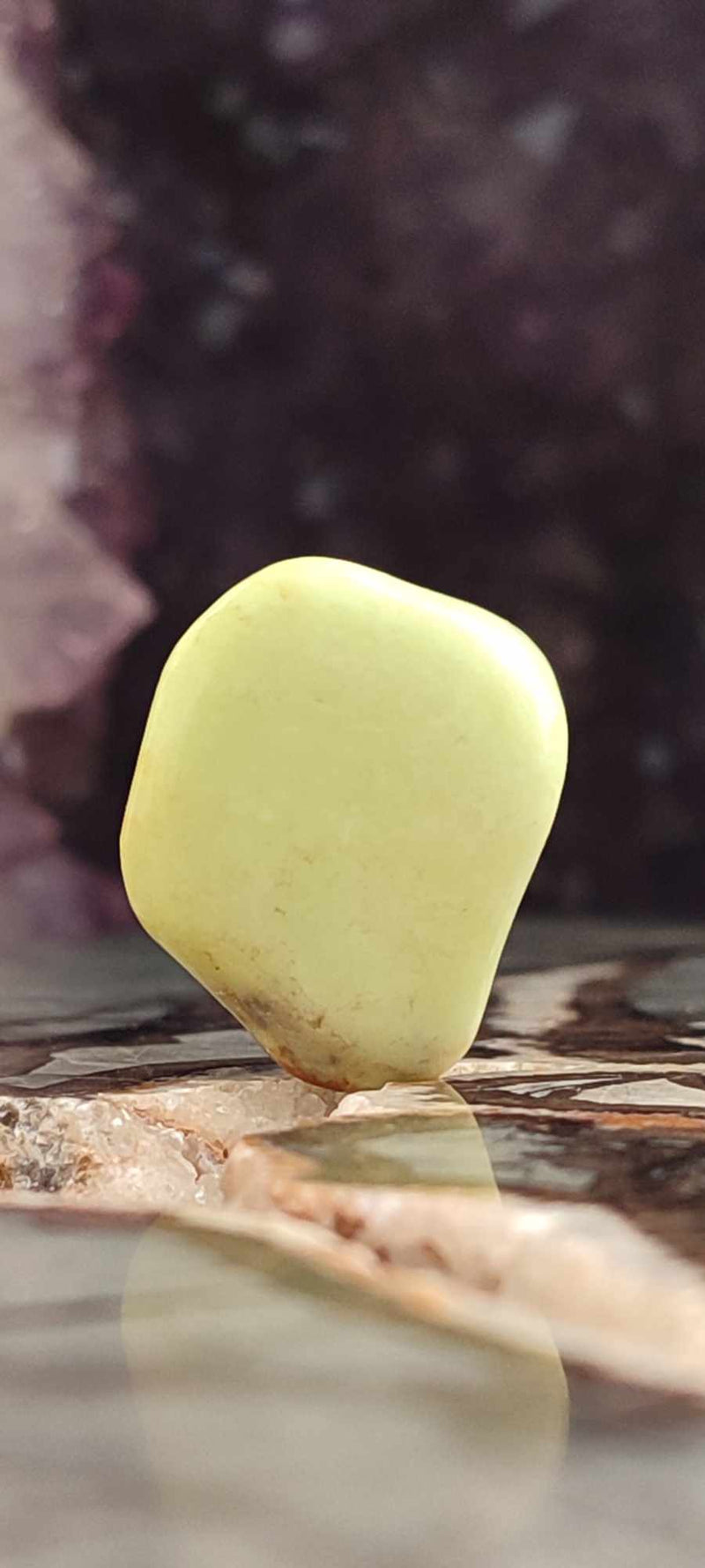 Laden Sie das Bild in Galerie -Viewer, Chrysoprase citron d&#39;Australie pierre roulée Grade A++++ Chrysoprase citron pierre roulée Dans la besace du p&#39;tit Poucet (Boutique Officielle)
