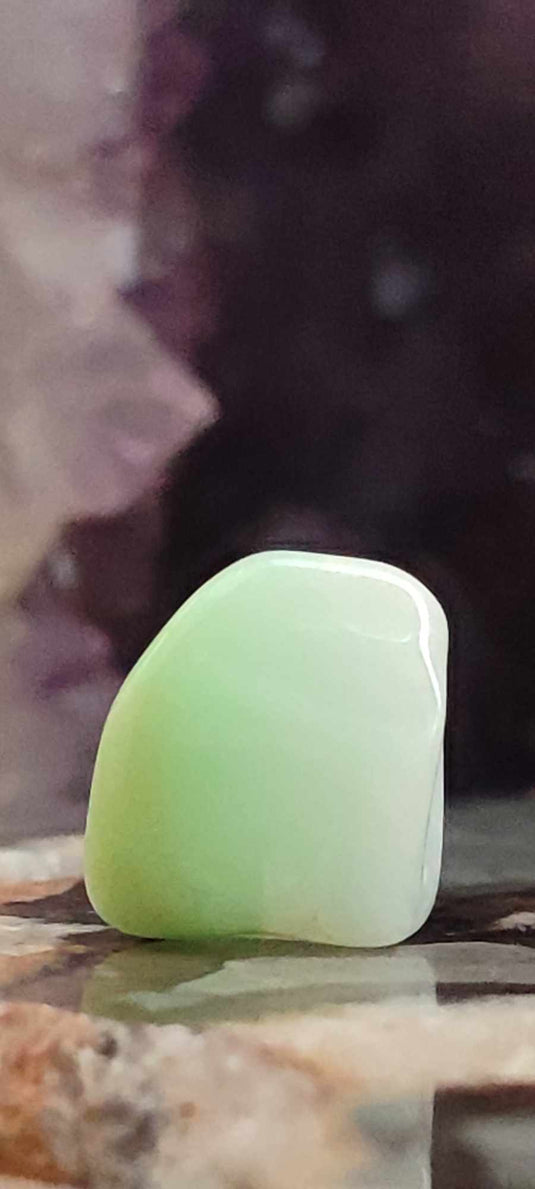 Chrysoprase du Kazakhstan pierre roulée Grade A++++