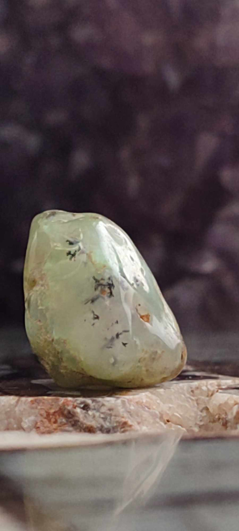 Загрузить изображение в просмотрщик галереи, Chrysoprase du Kazakhstan pierre roulée Grade A++++
