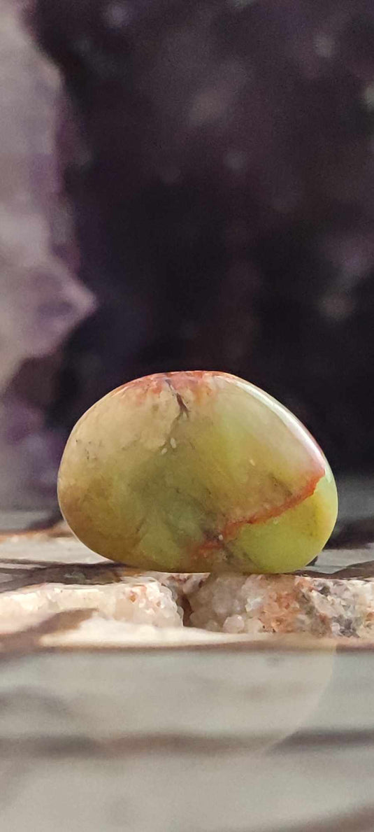 Chrysoprase du Kazakhstan pierre roulée Grade A++++