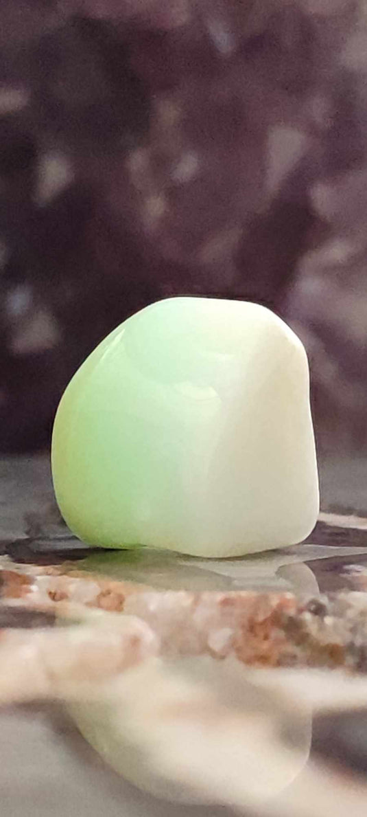 Chrysoprase du Kazakhstan pierre roulée Grade A++++