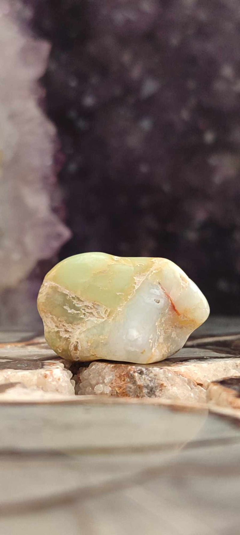 Carica immagine in Galleria Viewer, Chrysoprase du Kazakhstan pierre roulée Grade A++++
