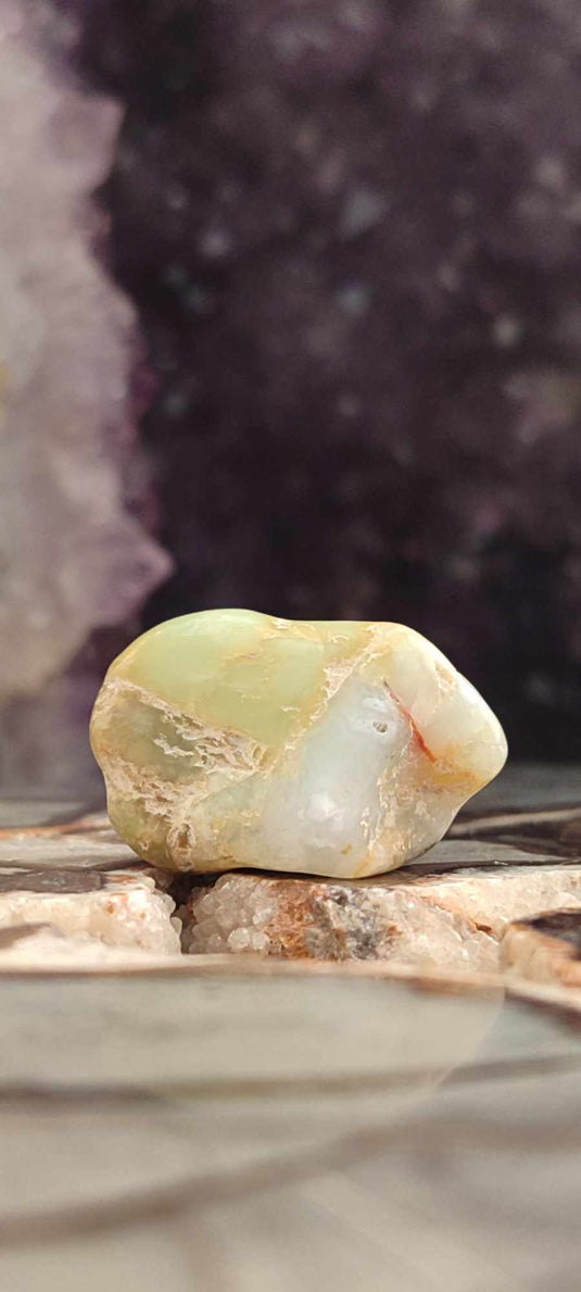 Chrysoprase du Kazakhstan pierre roulée Grade A++++