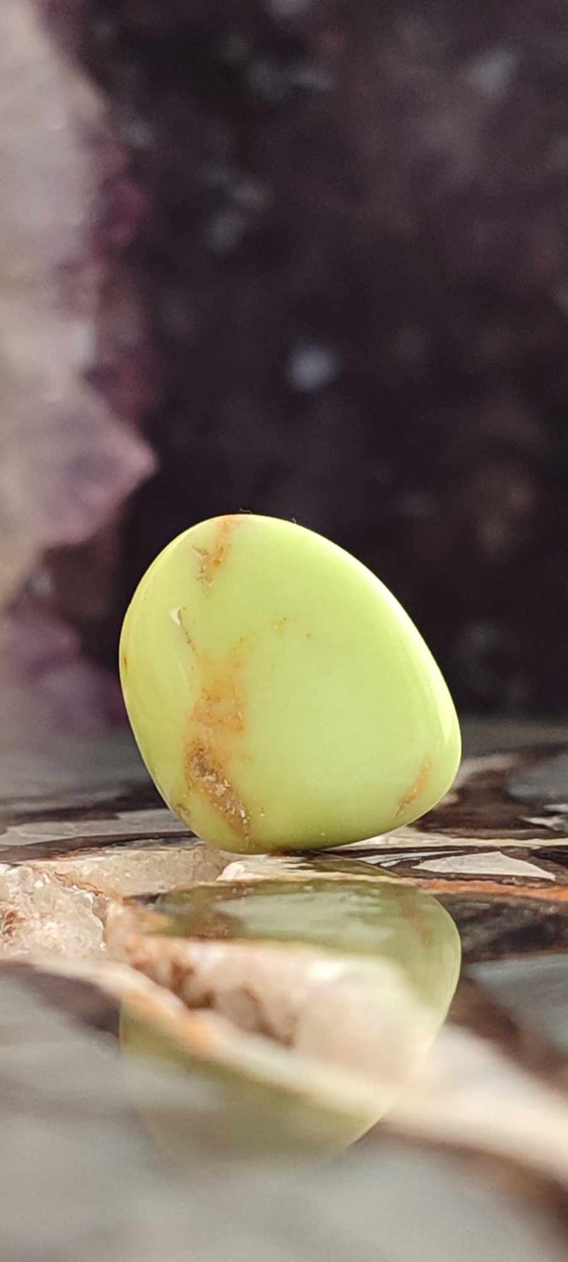 Laden Sie das Bild in Galerie -Viewer, Chrysoprase citron d&#39;Australie pierre roulée grade A++++ Chrysoprase citron pierre roulée Dans la besace du p&#39;tit Poucet (Boutique Officielle)
