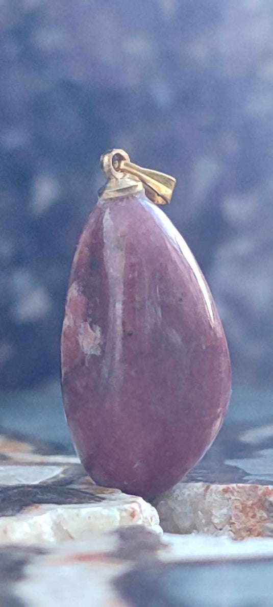 Rhodonite du Pérou pendentif Grade A++++ (fourni avec cordon) Rhodonite pendentif Dans la besace du p'tit Poucet (Boutique Officielle)