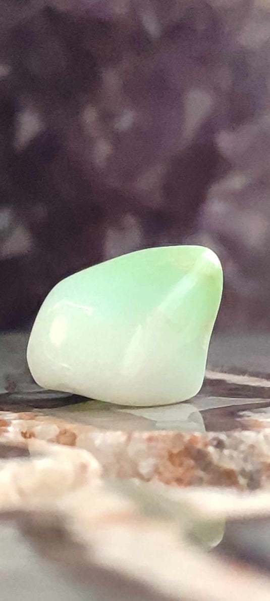 Chrysoprase du Kazakhstan pierre roulée Grade A++++