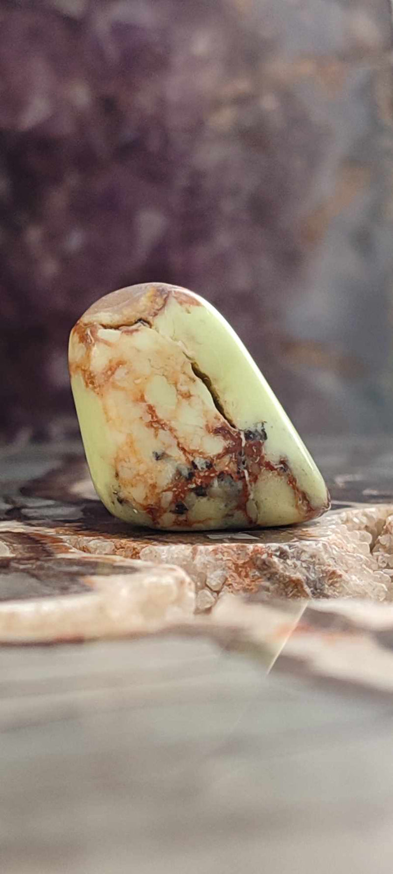 Carica immagine in Galleria Viewer, Chrysoprase citron d&#39;Australie pierre roulée Grade A++++ Chrysoprase citron pierre roulée Dans la besace du p&#39;tit Poucet (Boutique Officielle)
