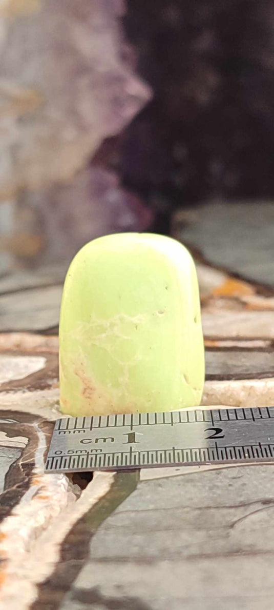 Chrysoprase citron d'Australie pierre roulée Grade A++++ Chrysoprase citron pierre roulée Dans la besace du p'tit Poucet (Boutique Officielle)