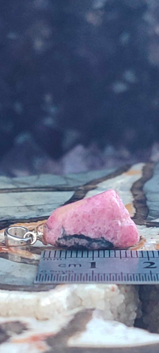 Rhodonite d'Argentine pendentif Grade A++++ monté argt925 (fourni avec cordon) Rhodonite pendentif bélière Argent 925 Dans la besace du p'tit Poucet (Boutique Officielle)