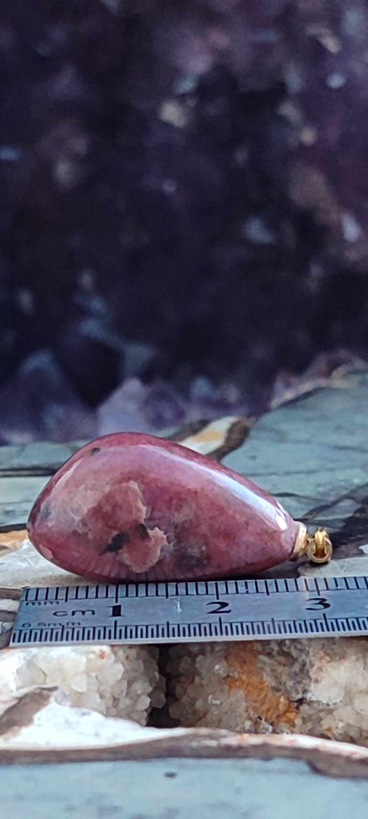 Rhodonite du Pérou pendentif Grade A++++ (fourni avec cordon) Rhodonite pendentif Dans la besace du p'tit Poucet (Boutique Officielle)