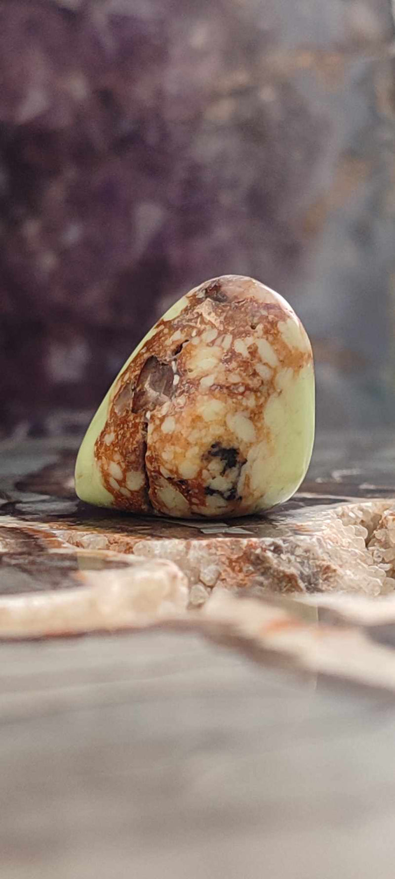 Carica immagine in Galleria Viewer, Chrysoprase citron d&#39;Australie pierre roulée Grade A++++ Chrysoprase citron pierre roulée Dans la besace du p&#39;tit Poucet (Boutique Officielle)
