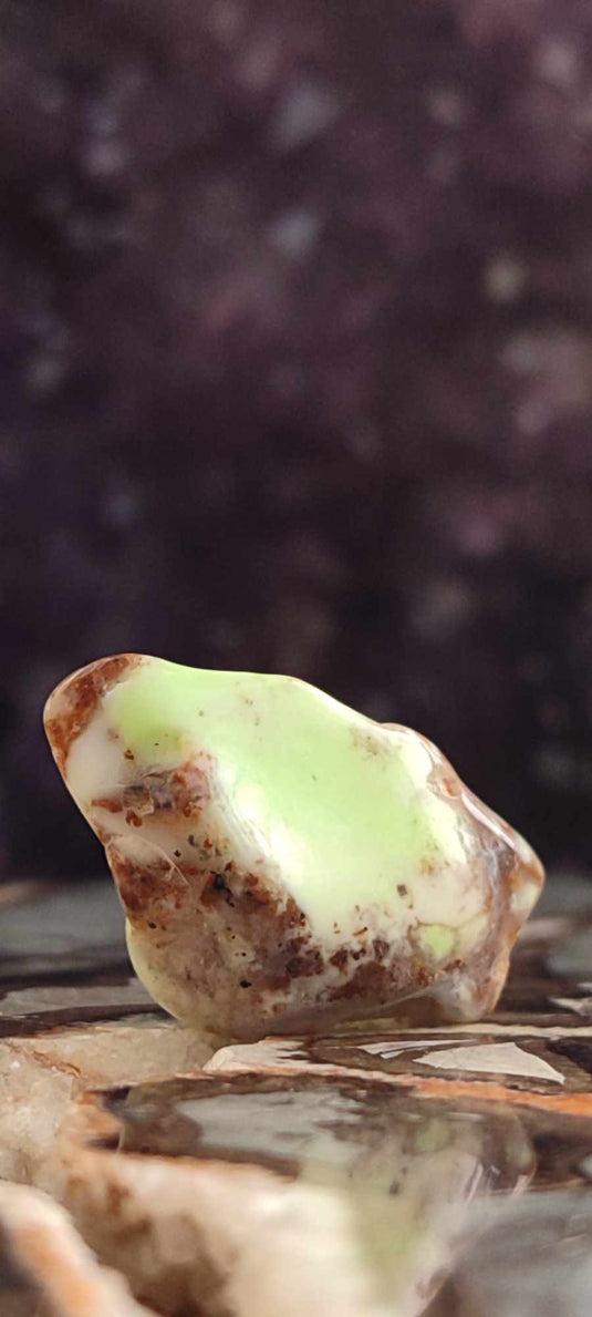 Chrysoprase du Kazakhstan pierre roulée Grade A++++