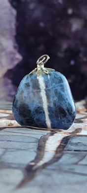 Sodalite du Brésil pendentifs Grade ++++ (fourni avec cordon) Sodalite pendentif Dans la besace du p'tit Poucet (Boutique Officielle)