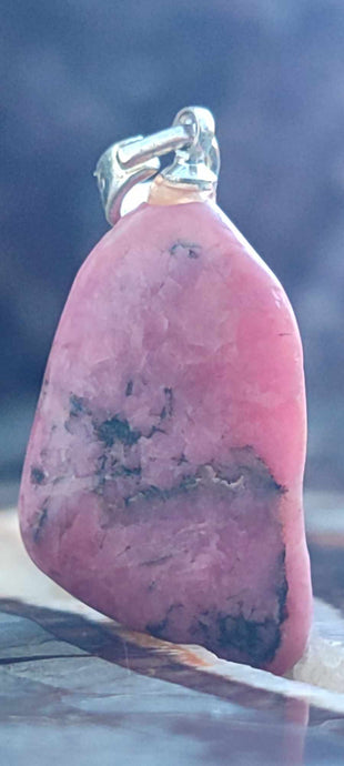 Rhodonite d'Argentine pendentif Grade A++++ monté argt925 (fourni avec cordon) Rhodonite pendentif bélière Argent 925 Dans la besace du p'tit Poucet (Boutique Officielle)