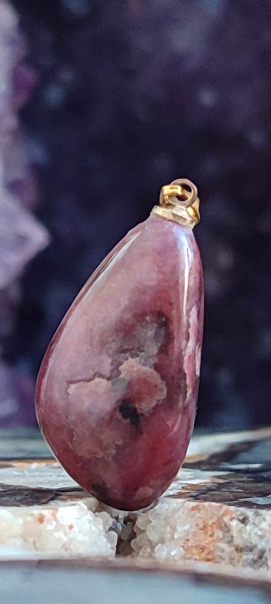 Rhodonite du Pérou pendentif Grade A++++ (fourni avec cordon) Rhodonite pendentif Dans la besace du p'tit Poucet (Boutique Officielle)