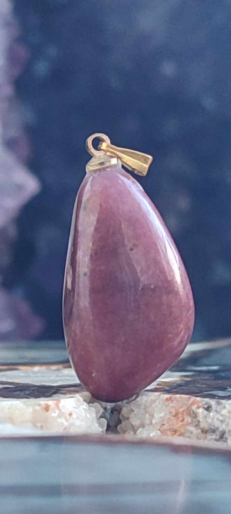 Загрузить изображение в просмотрщик галереи, Rhodonite du Pérou pendentif Grade A++++ (fourni avec cordon) Rhodonite pendentif Dans la besace du p&#39;tit Poucet (Boutique Officielle)
