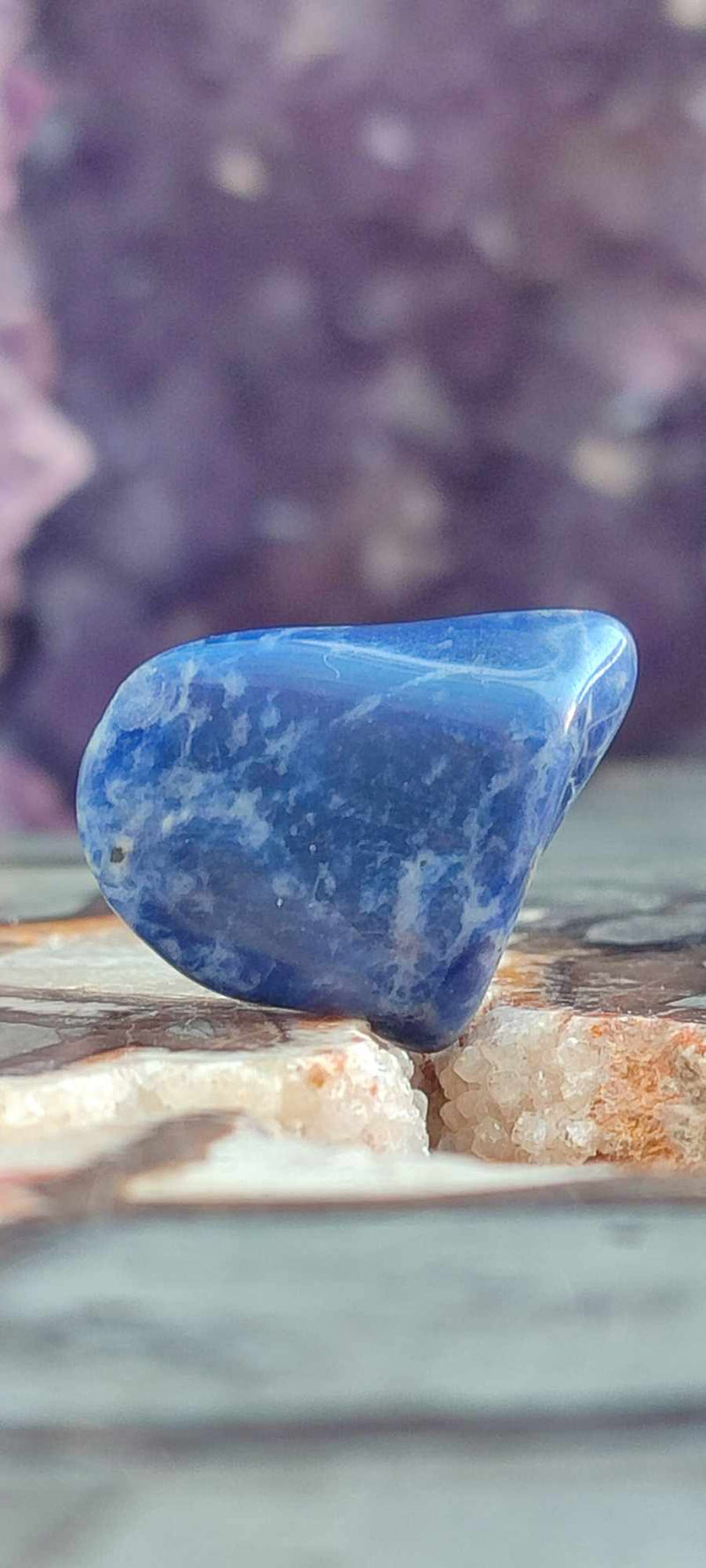 Загрузить изображение в просмотрщик галереи, Sodalite de Bolivie pierre roulée Grade &quot;Extra&quot; Sodalite pierre roulée Dans la besace du p&#39;tit Poucet (Boutique Officielle)
