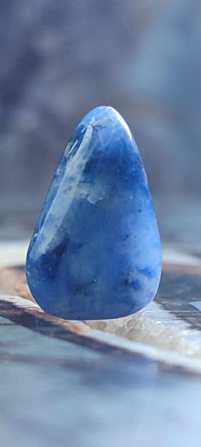 Carica immagine in Galleria Viewer, Sodalite de Bolivie pierre roulée Grade &quot;Extra&quot; Sodalite pierre roulée Dans la besace du p&#39;tit Poucet (Boutique Officielle)
