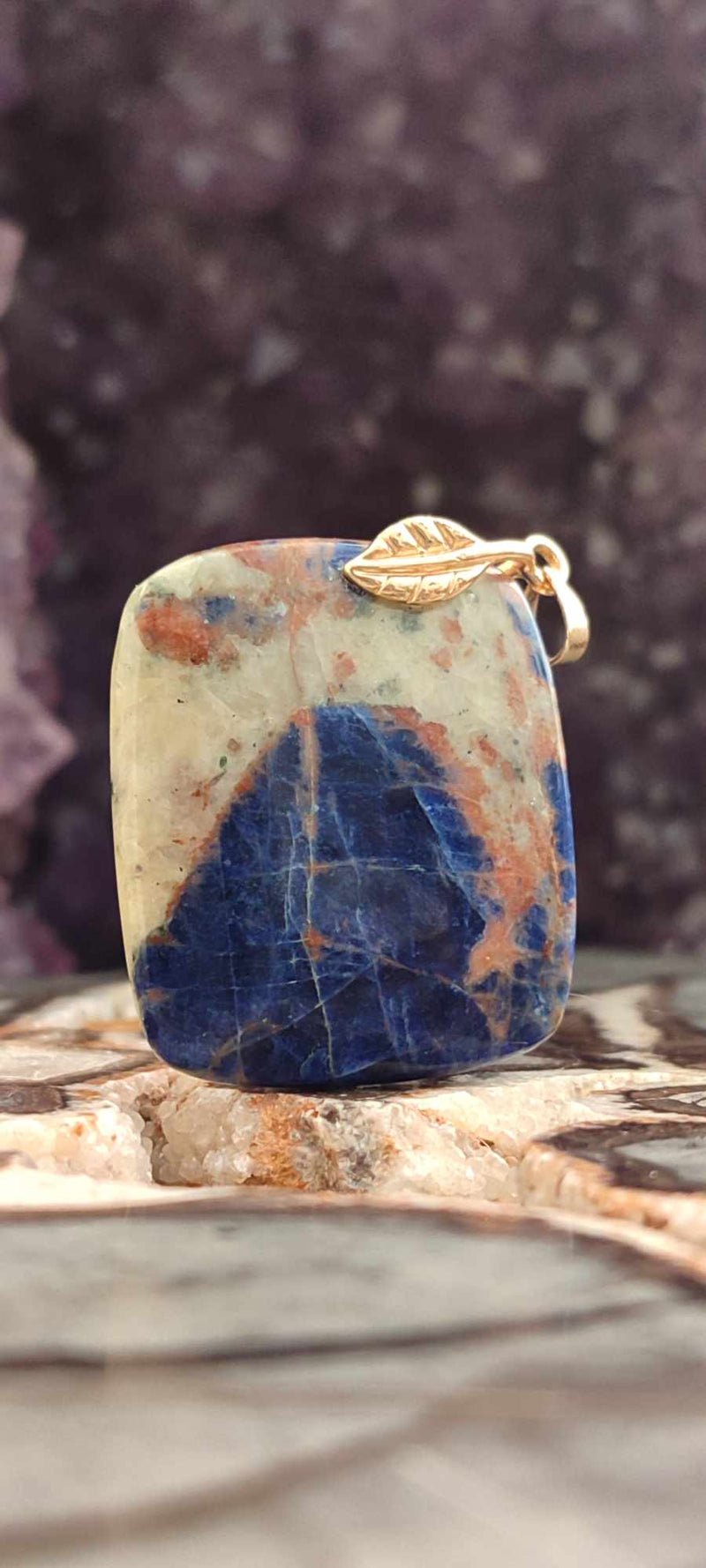 Загрузить изображение в просмотрщик галереи, Sodalite coucher de soleil du Brésil pendentif Grade A++++ &quot;Rare&quot; Sodalite coucher de soleil Sodalite/Calcite orange pendentif Dans la besace du p&#39;tit Poucet (Boutique Officielle)
