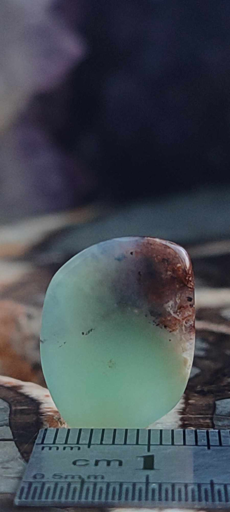 Загрузить изображение в просмотрщик галереи, Chrysoprase du Kazakhstan pierre roulée Grade &quot;Extra&quot; Chrysoprase pierre roulée Dans la besace du p&#39;tit Poucet (Boutique Officielle)
