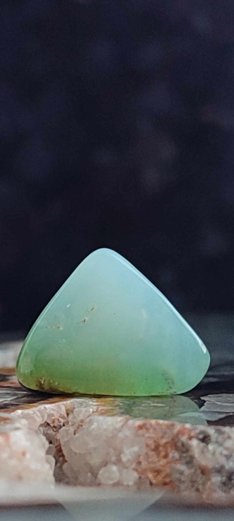 Carica immagine in Galleria Viewer, Chrysoprase du Kazakhstan pierre roulée Grade &quot;Extra&quot; Chrysoprase pierre roulée Dans la besace du p&#39;tit Poucet (Boutique Officielle)
