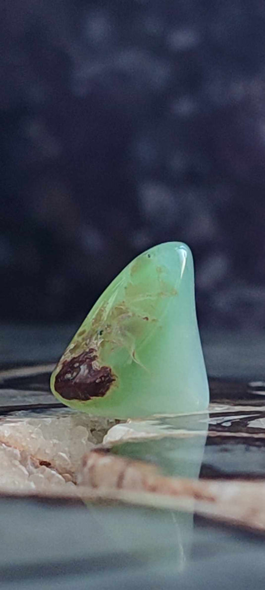 Chrysoprase du Kazakhstan pierre roulée Grade "Extra" Chrysoprase pierre roulée Dans la besace du p'tit Poucet (Boutique Officielle)