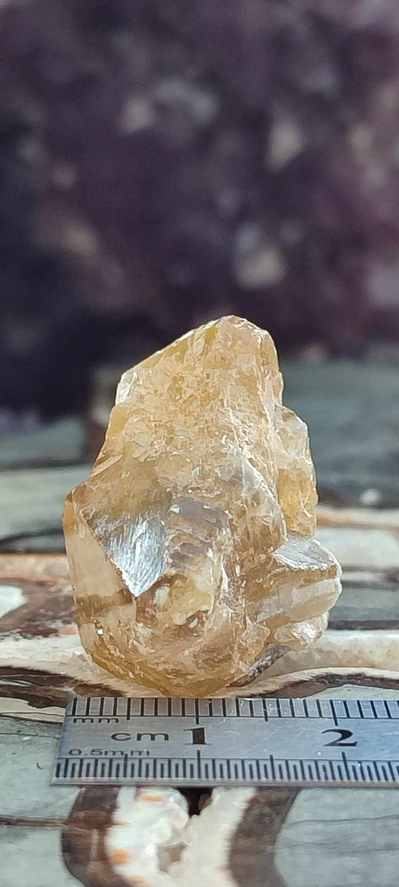 Cargue la imagen en el visor de la galería, Cérusite du Maroc pierre brute Grade A++++ Cérusite du Maroc pierre brute Dans la besace du p&#39;tit Poucet
