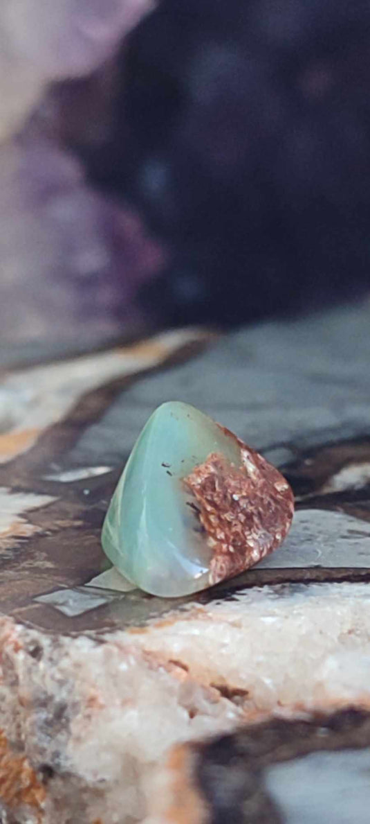 Chrysoprase du Kazakhstan pierre roulée Grade "Extra" Chrysoprase pierre roulée Dans la besace du p'tit Poucet (Boutique Officielle)