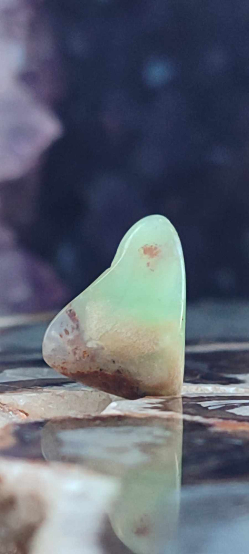 Загрузить изображение в просмотрщик галереи, Chrysoprase du Kazakhstan pierre roulée Grade &quot;Extra&quot; Chrysoprase pierre roulée Dans la besace du p&#39;tit Poucet (Boutique Officielle)
