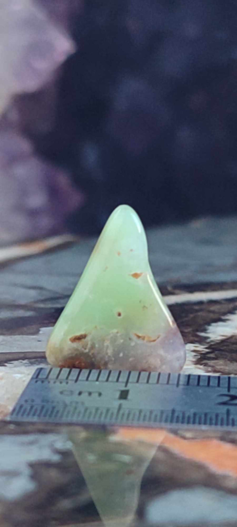 Загрузить изображение в просмотрщик галереи, Chrysoprase du Kazakhstan pierre roulée Grade &quot;Extra&quot; Chrysoprase pierre roulée Dans la besace du p&#39;tit Poucet (Boutique Officielle)
