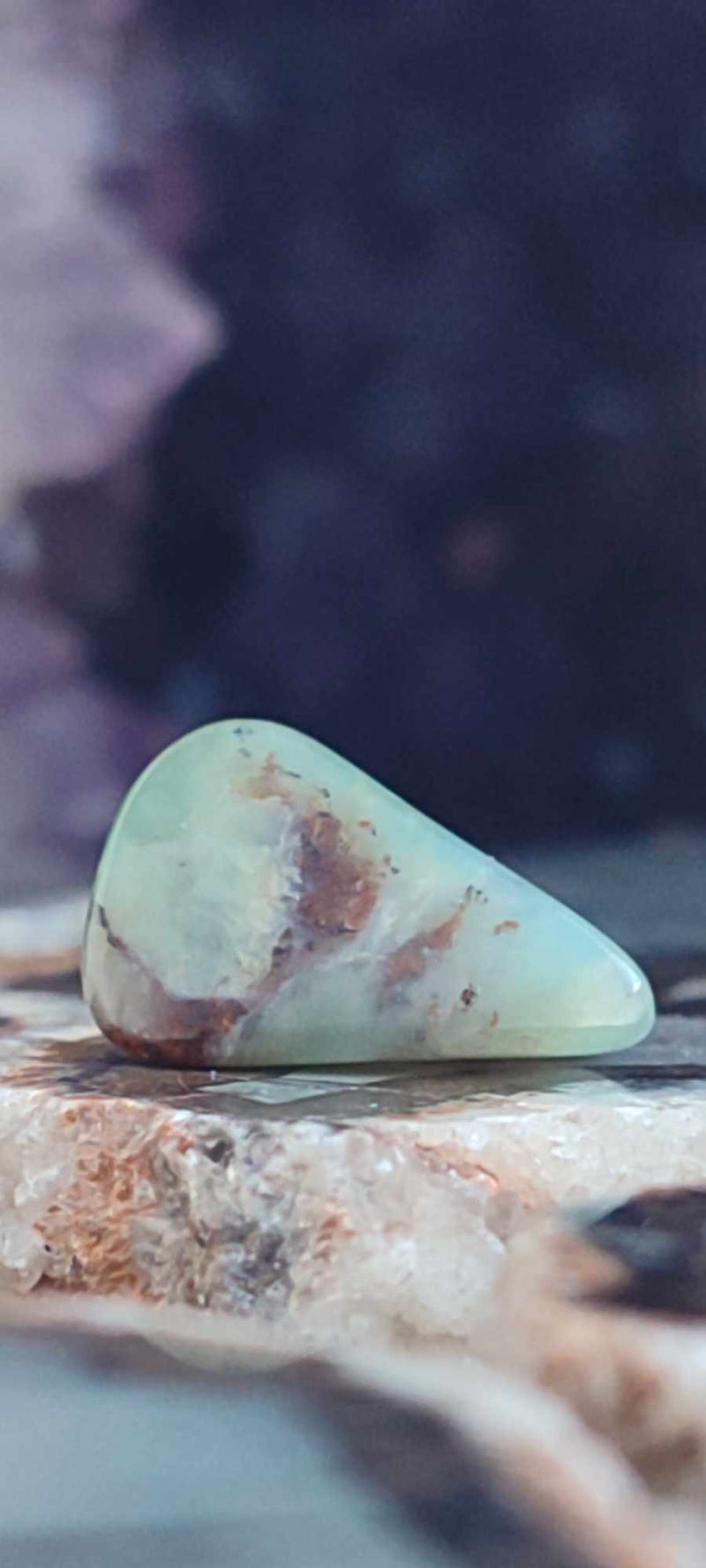 Загрузить изображение в просмотрщик галереи, Chrysoprase du Kazakhstan pierre roulée Grade &quot;Extra&quot; Chrysoprase pierre roulée Dans la besace du p&#39;tit Poucet (Boutique Officielle)
