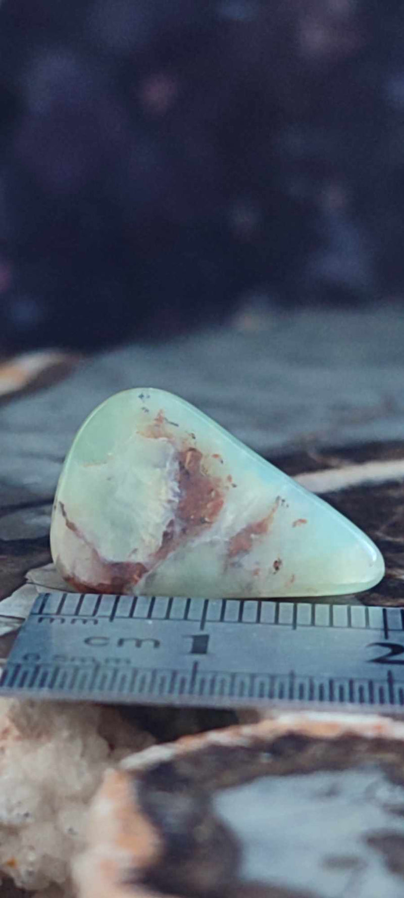 Загрузить изображение в просмотрщик галереи, Chrysoprase du Kazakhstan pierre roulée Grade &quot;Extra&quot; Chrysoprase pierre roulée Dans la besace du p&#39;tit Poucet (Boutique Officielle)
