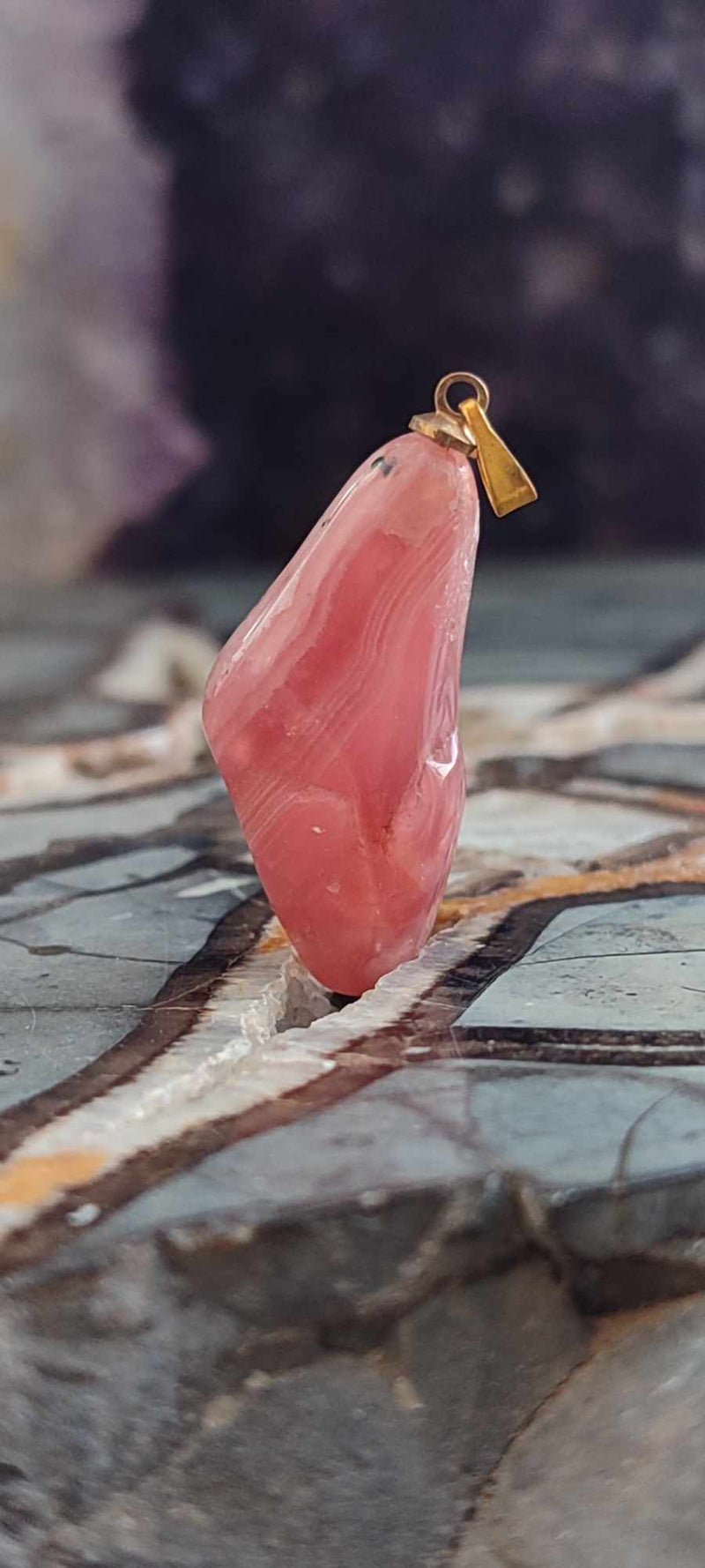 Загрузить изображение в просмотрщик галереи, Rhodochrosite cristallisée du Pérou pendentif Grade &quot;Extra&quot; (fourni avec cordon) Rhodochrosite cristallisée du Pérou pendentif Grade &quot;Extra&quot; Dans la besace du p&#39;tit Poucet (Boutique Officielle)
