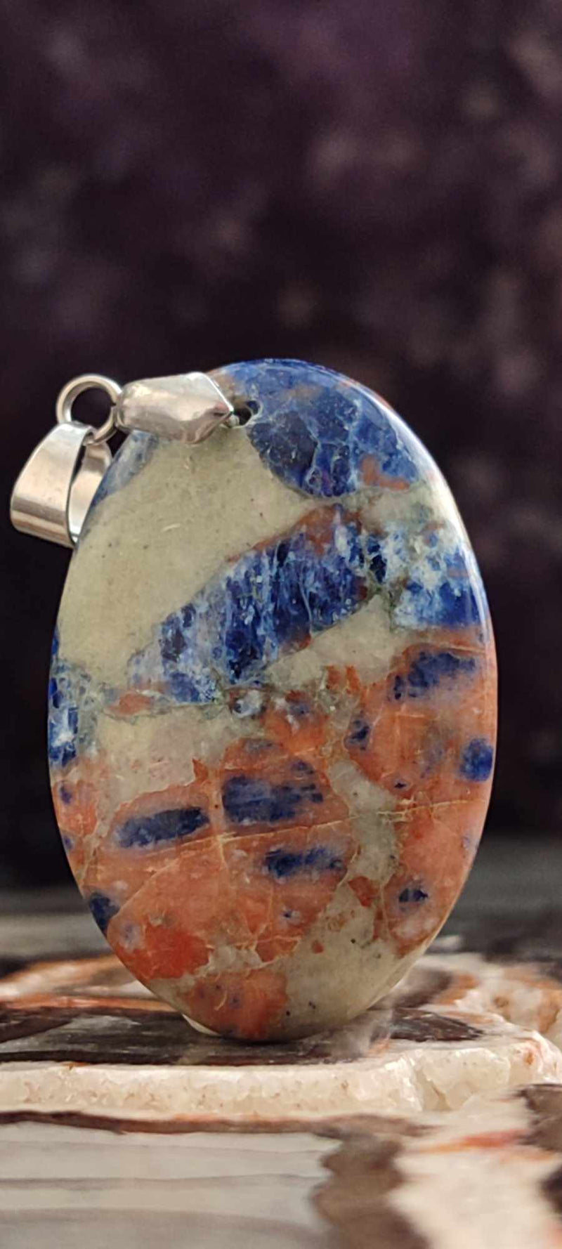 Carica immagine in Galleria Viewer, Sodalite coucher de soleil du Brésil pendentif Grade A++++ &quot;Rare&quot; Sodalite coucher de soleil Sodalite/Calcite orange pendentif Dans la besace du p&#39;tit Poucet (Boutique Officielle)
