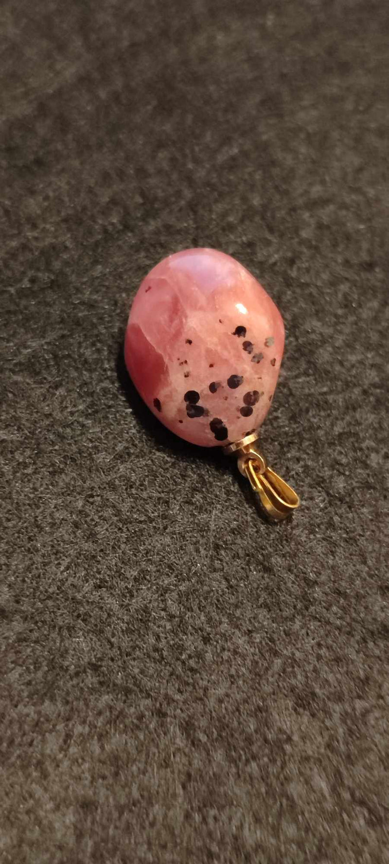 Laden Sie das Bild in Galerie -Viewer, Rhodochrosite cristallisée du Pérou pendentif Grade &quot;Extra&quot; (fourni avec cordon) Rhodochrosite cristallisée du Pérou pendentif Grade &quot;Extra&quot; Dans la besace du p&#39;tit Poucet (Boutique Officielle)
