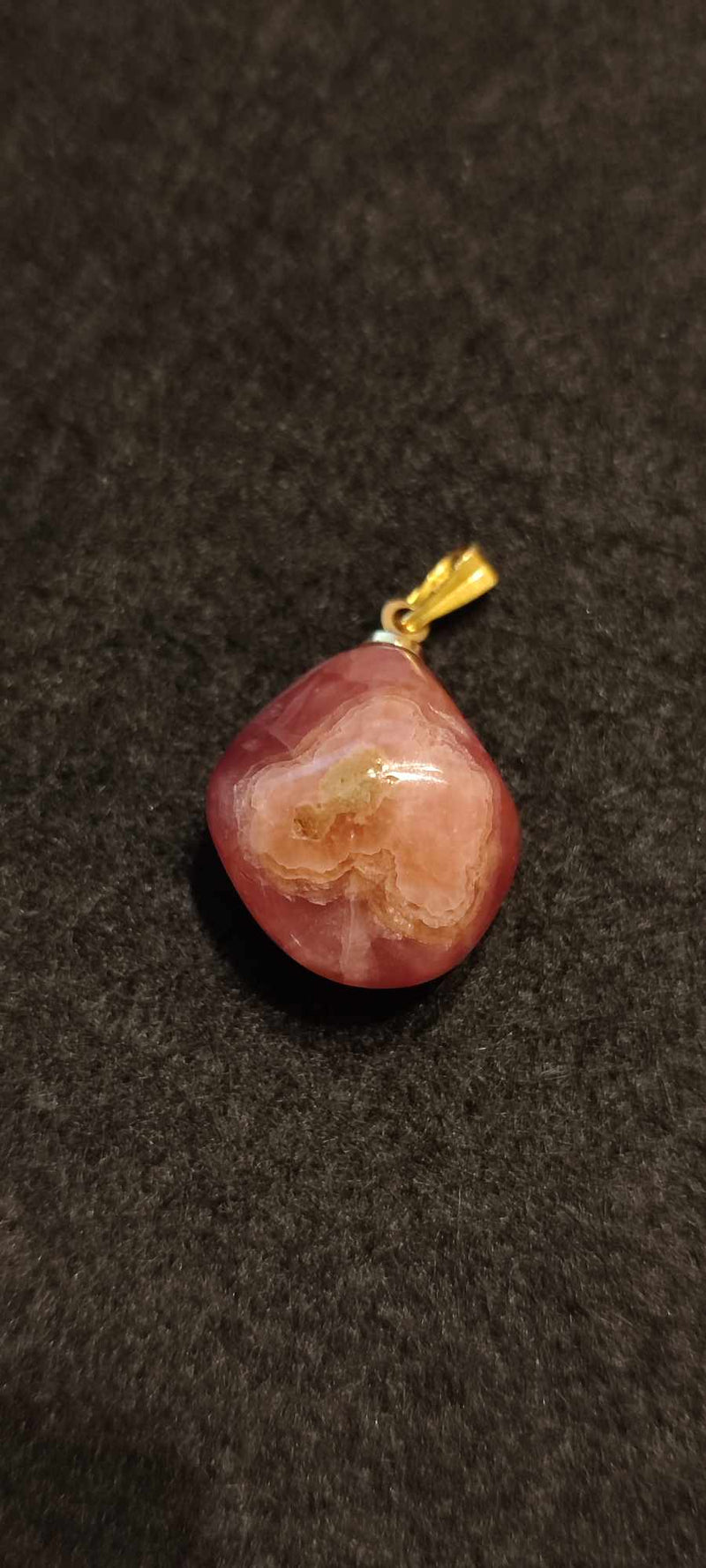 Laden Sie das Bild in Galerie -Viewer, Rhodochrosite cristallisée du Pérou pendentif Grade &quot;Extra&quot; (fourni avec cordon) Rhodochrosite cristallisée du Pérou pendentif Grade &quot;Extra&quot; Dans la besace du p&#39;tit Poucet (Boutique Officielle)
